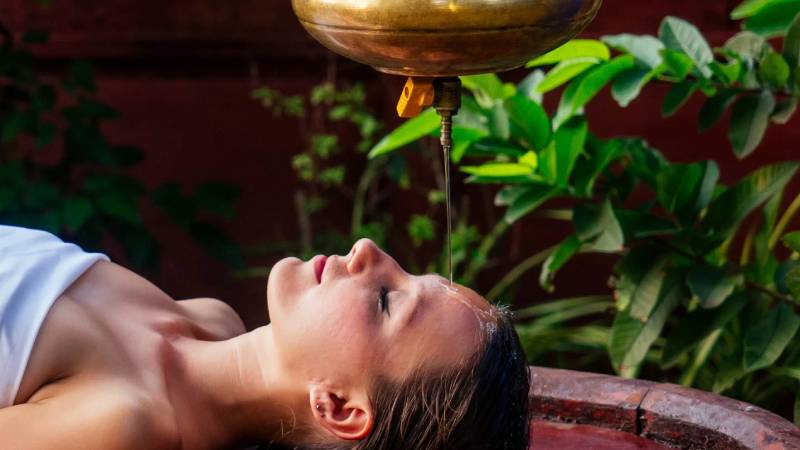 ماساژ آیورودا برای چه کسانی مناسب است؟