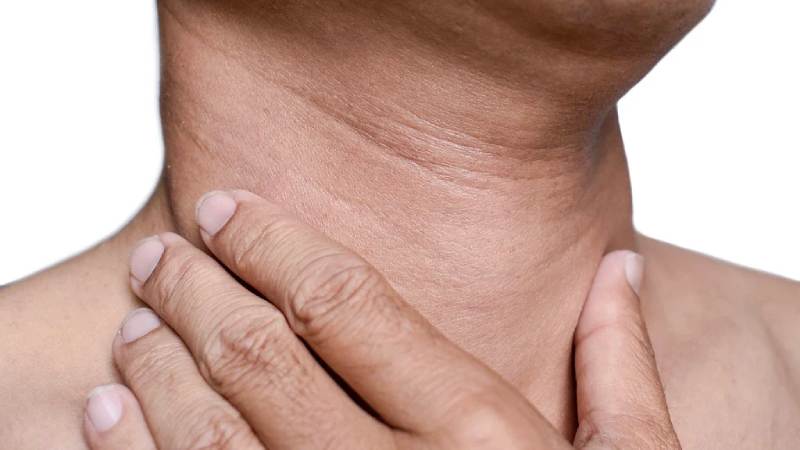 مدت زمان مورد نیاز برای ماساژ گردن برای از بین بردن چین و چروک